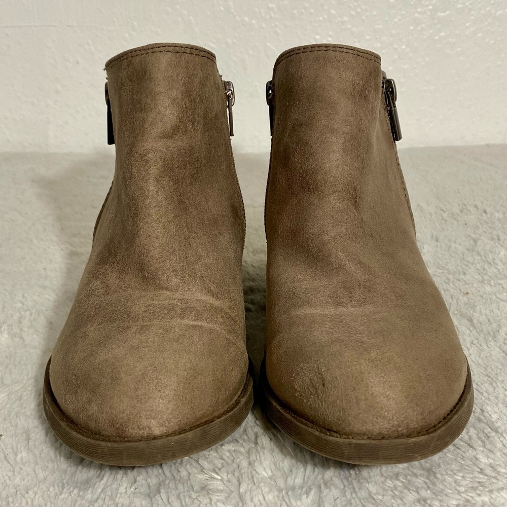 Carlos by Carlos Santana Brie Doe/Taupe Booties Women’s Size 8.5M Vegan Side Zip - Picture 4 of 11